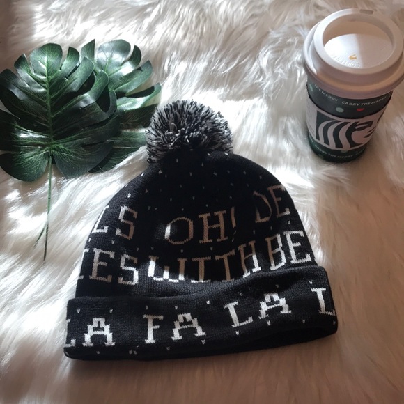 American Eagle Deck The Halls Holiday Beanie Size One Size - Picture 3 of 7